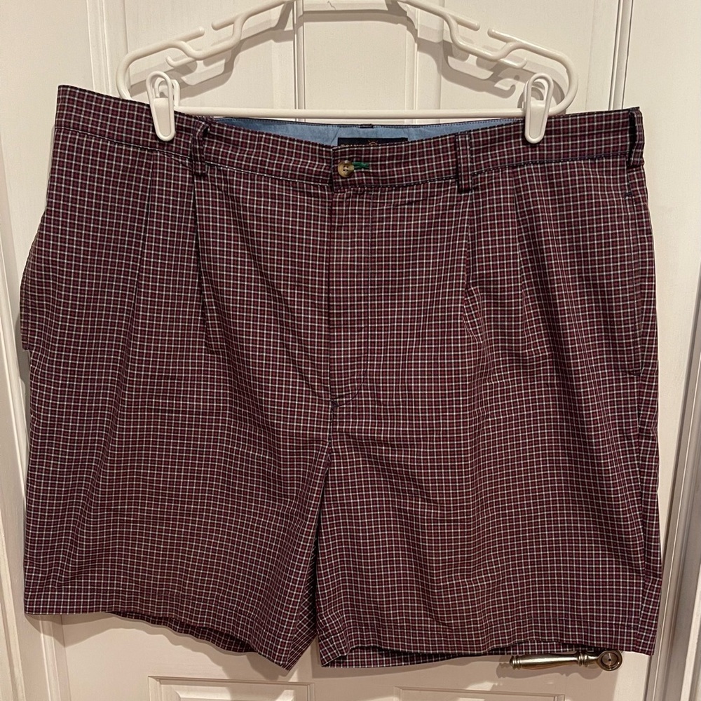 Tommy Hilfiger Men's Red and Blue Checkered Golf Shorts 42
